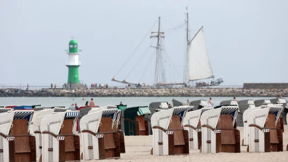 - &copy; Bernd W&uuml;stneck/dpa