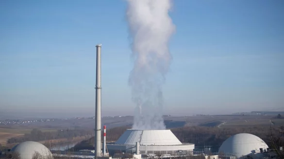 - &copy; Marijan Murat/dpa