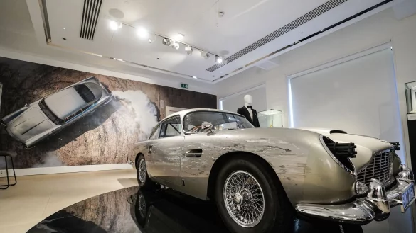 - &copy; Ian West/PA Wire/dpa