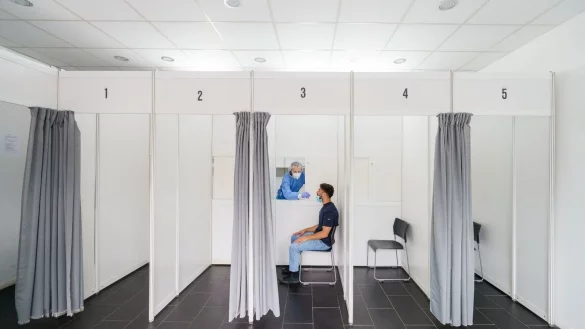 - &copy; Andreas Arnold/dpa