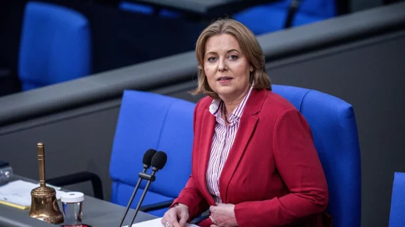 - &copy; Michael Kappeler/dpa