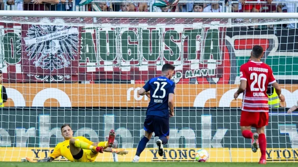 - &copy; Tom Weller/dpa