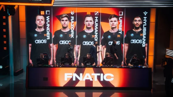 Nach dem Sieg gegen MAD Lions fehlt Fnatic in der LoL-Liga LEC nur noch eine Serie zum Finale gegen G2. - © Riot Games/dpa