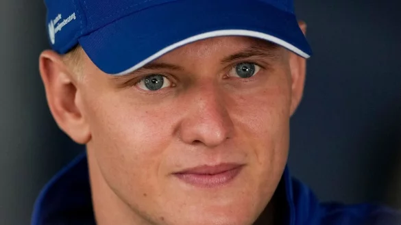 - &copy; Matthias Schrader/AP/dpa