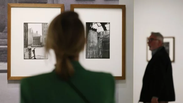 - &copy; David Young/dpa