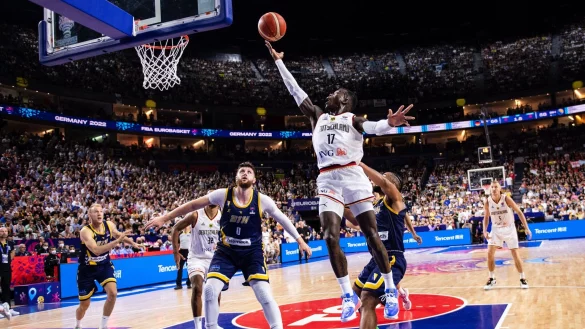 - &copy; Marius Becker/dpa