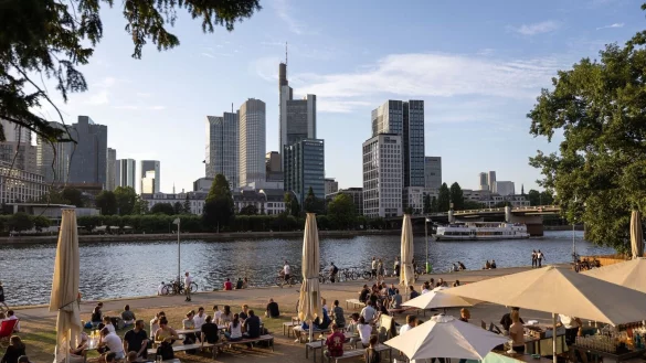 - &copy; Hannes P. Albert/dpa