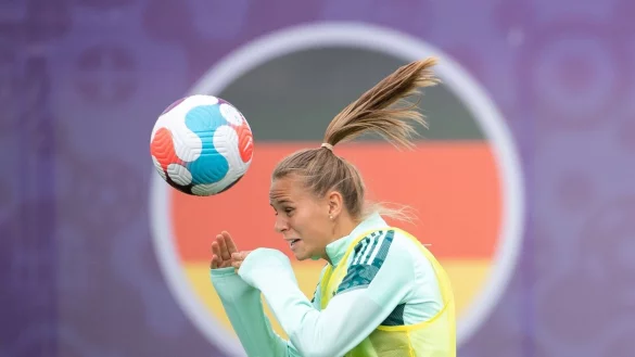 - &copy; Sebastian Gollnow/dpa