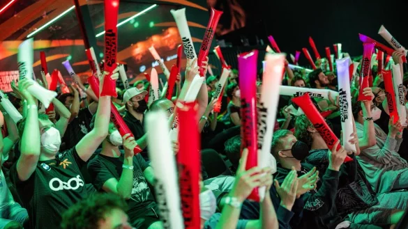 - &copy; Riot Games/dpa