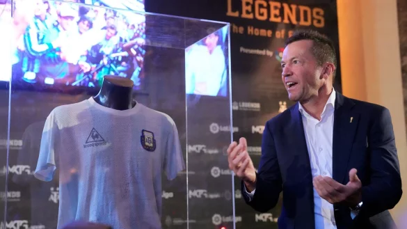 - © Paul White/AP/dpa