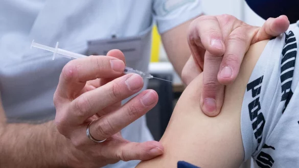 - © Bernd Weißbrod/dpa