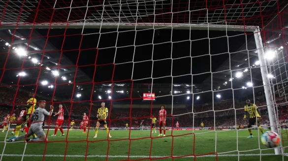 - &copy; Tom Weller/dpa