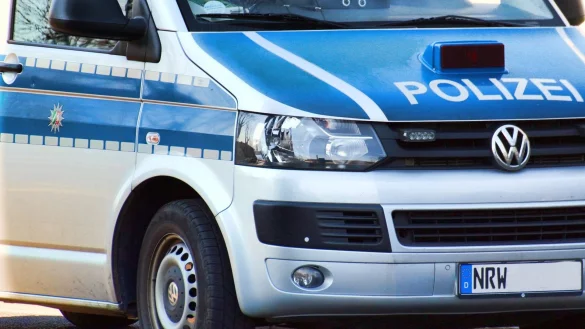 Die Polizei sucht nach einem Fl&uuml;chtigen. - &copy; Symbolbild: Pixabay