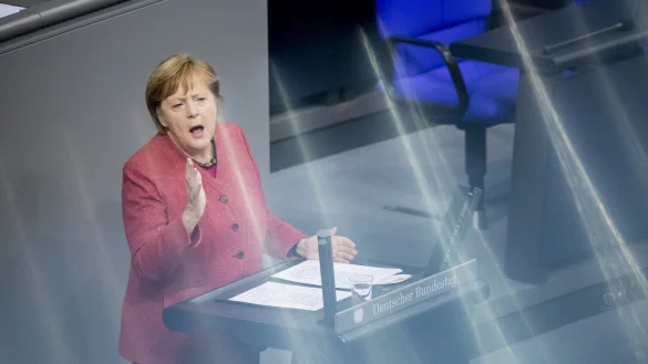 Bundeskanzlerin Angela Merkel (CDU) spricht am Dienstag mit den Ministerpr&auml;sidenten &uuml;ber eine Versch&auml;rfung des Lockdowns. - &copy; picture alliance