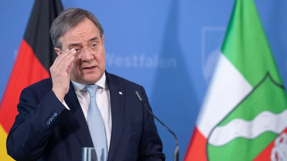 Armin Laschet (CDU), Ministerpr&auml;sident von Nordrhein-Westfalen, spricht w&auml;hrend einer Pressekonferenz. - &copy; Marius Becker/dpa-Pool/dpa