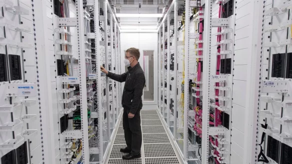 Ein Vodafone 5G-Rechenzentrum - &copy; Foto: Boris Roessler/dpa