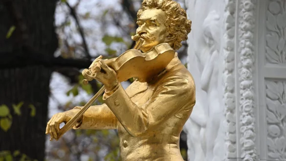 Goldener Walzerkönig: Das Strauss-Image beruht auf Missverständnissen. (Archivbild) - © Helmut Fohringer/APA/dpa