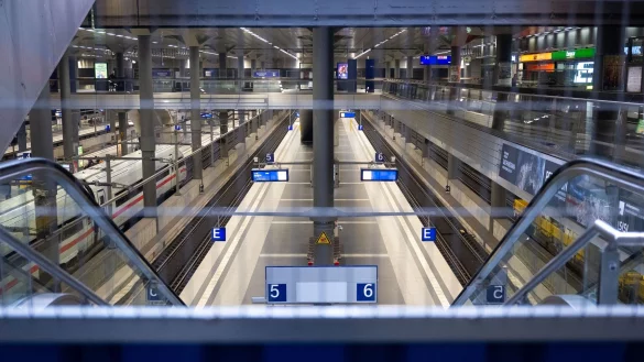 Noch am Wochenende fuhren hier keine Züge. (Archivbild) - © Christophe Gateau/dpa