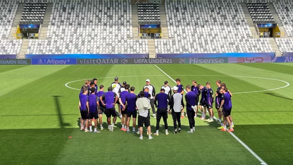 Die deutsche U21 stimmt sich auf das EM-Halbfinale ein. - © Christian Kunz/dpa