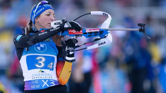 Franziska Preuß machte als Schlussläuferin den Sieg perfekt. - © Sven Hoppe/dpa