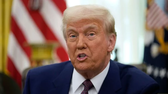 Trump will die Chip-Produktion zurück in den USA haben - oder er wird «nicht sehr glücklich sein». - © Ben Curtis/AP/dpa