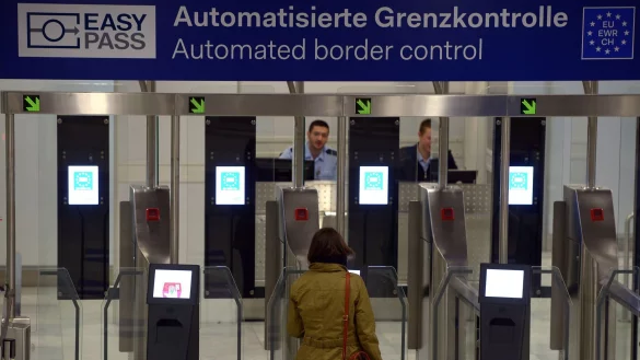 Das neue EU-Grenzsystem soll mehr automatisierte Kontrollen erm&ouml;glichen. (Archivbild) - &copy; picture alliance / dpa