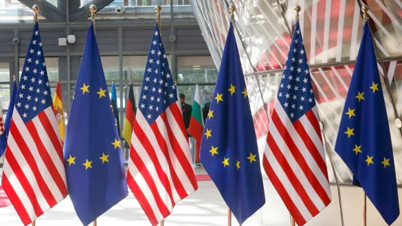 Im Zollstreit zwischen den USA und der EU ist keine schnelle Einigung in Sicht. (Symbolbild) - © Nicolas Maeterlinck/BELGA/dpa