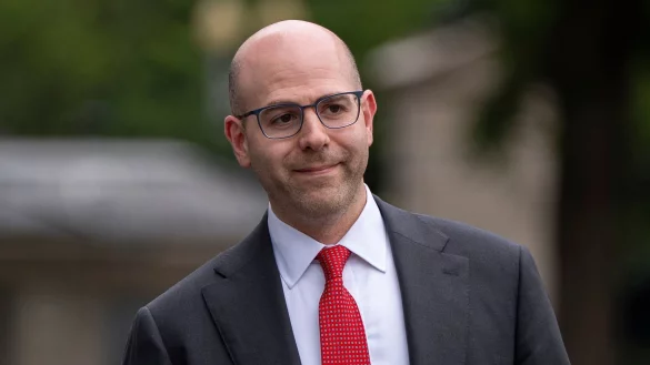 Einer der wenigen, die nicht an eine Korrelation zwischen Z&ouml;llen und Inflation glaubt: Trump-Berater Stephen Miran. (Archivfoto) - &copy; Alex Brandon/AP/dpa