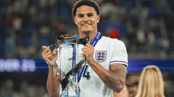 In Zukunft für Leverkusen am Ball: Jarell Quansah. - © Robert Nemeti/dpa