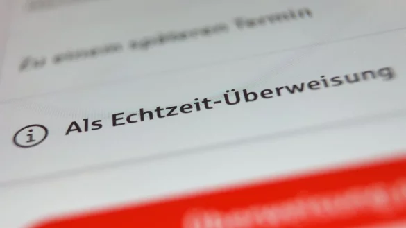 Visa will Echtzeitüberweisungen in Deutschland vor Betrug schützen. (Symbolbild) - © Karl-Josef Hildenbrand/dpa