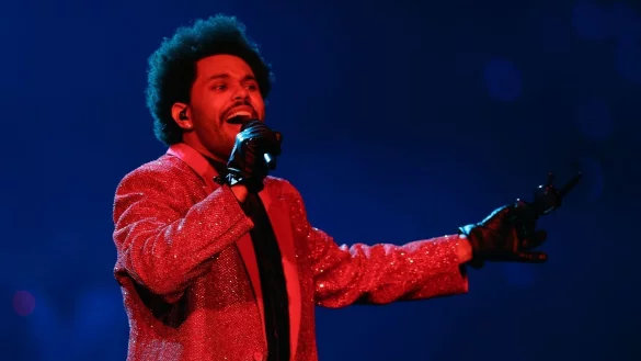 The Weeknd ist bald in einer Hauptrolle des Films «Hurry Up Tomorrow» zu sehen. (Archivbild) - © Chris Carlson/AP/dpa