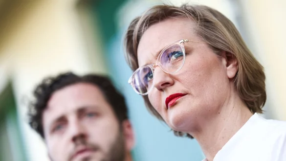 Für die Grünen ist der Bericht ihrer internen Kommission nicht schmeichelhaft. - © Hannes P. Albert/dpa