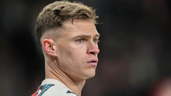 BVB-Sympathisant Kimmich. - © Fabian Strauch/dpa