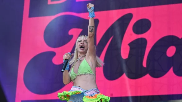 Eine Verfechterin der freien Liebe: Sängerin Mia Julia. - © Roberto Pfeil/dpa