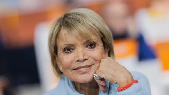 Uschi Glas wird den Ehrenpreis des Bayerischen Filmpreises erhalten. (Archivbild) - © Rolf Vennenbernd/dpa