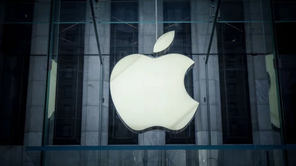 Für den iPhone-Konzern geht es in Karlsruhe um eine wichtige Einordnung. (Archivbild) - © Michael Kappeler/dpa