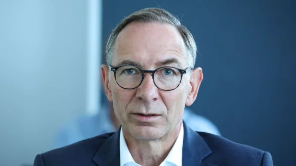 Der Chemiepark-Chef Christof G&uuml;nther fordert eine Neubewertung der deutschen Energiepolitik. (Archivbild) - &copy; Jan Woitas/dpa