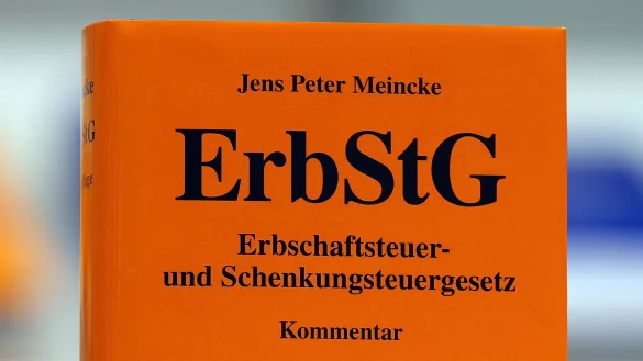 In Deutschland gibt es bei der Erbschafts- und Schenkungssteuer Sonderregelungen f&uuml;r gro&szlig;e Verm&ouml;gen und Firmenanteile. (Symbolbild) - &copy; Oliver Berg/dpa