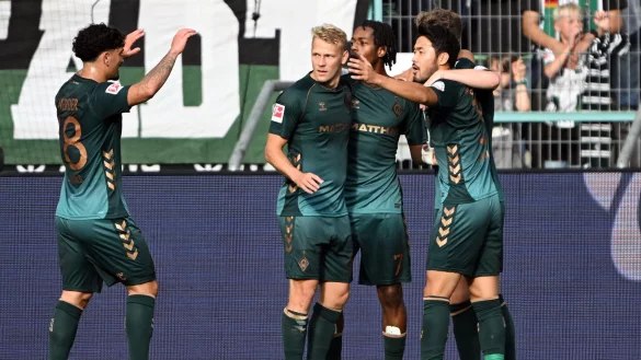 Werder nutzte die Abwehrschw&auml;chen Gladbachs gnadenlos aus - &copy; Federico Gambarini/dpa