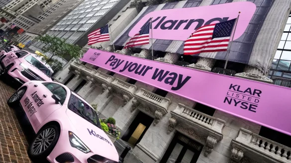 Klarna konnte den Ausgabepreis höher als gedacht ansetzen. - © Richard Drew/AP/dpa