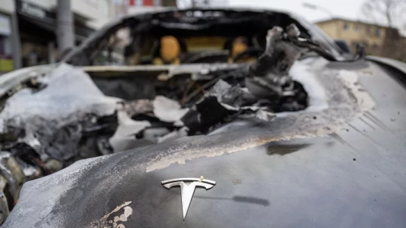 Tesla verliert weiter Marktanteile in Europa. (Archivbild) - &copy; Christophe Gateau/dpa