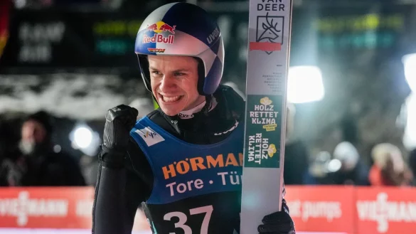 Flog in Vikersund herausragend: Andreas Wellinger. - &copy; Terje Bendiksby/NTB/dpa