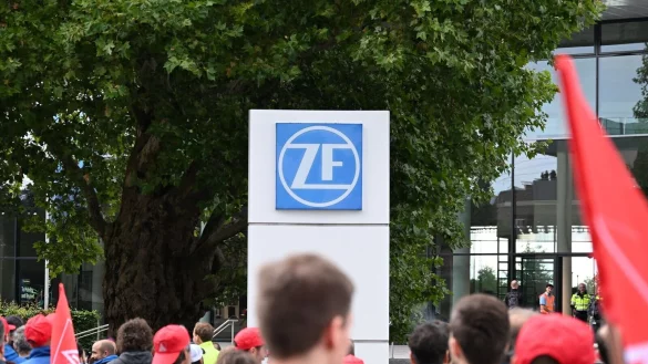 Der Autozulieferer ZF muss sparen (Foto- aktuell) - &copy; Felix K&auml;stle/dpa