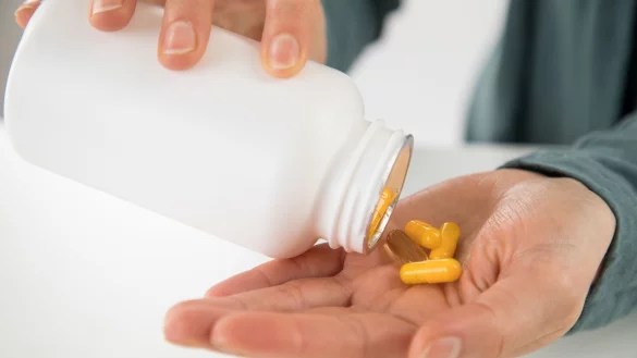 Viel hilft viel? Geht es um Vitamin-Präparate, ist das ein Irrglaube. - © Christin Klose/dpa-tmn