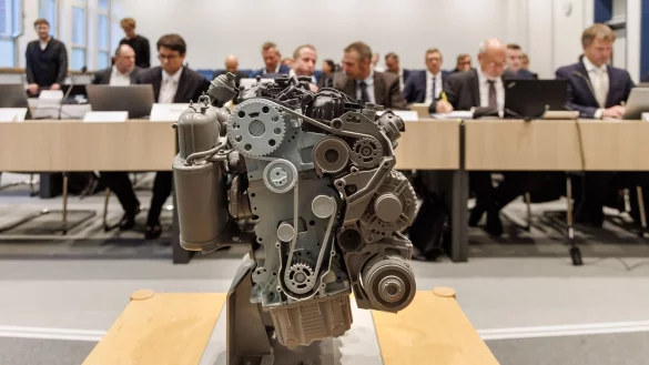 Vor dem OVG Schleswig wurde &uuml;ber die Genehmigung eines VW-Software-Updates in der Motorsteuerung durch das KBA verhandelt. - &copy; Markus Scholz/dpa