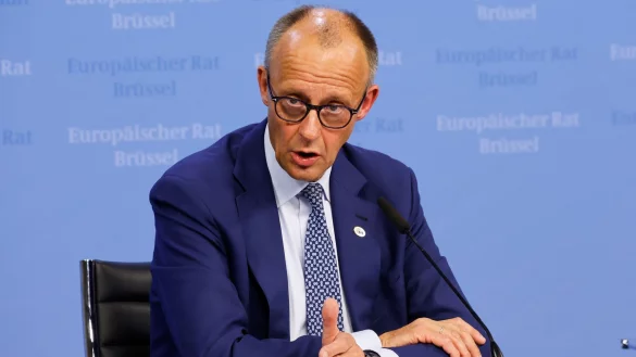 Kanzler Merz will durch einen raschen Abschluss des Mercosur-Abkommens das Signal an die Welt senden, dass man mit den Europäern schnell verhandeln könne. - © Omar Havana/AP/dpa