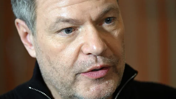 Sucht das Gespr&auml;ch mit Kanada &uuml;ber US-Z&ouml;lle: Wirtschaftsminister Robert Habeck (Archivbild) - &copy; Federico Gambarini/dpa