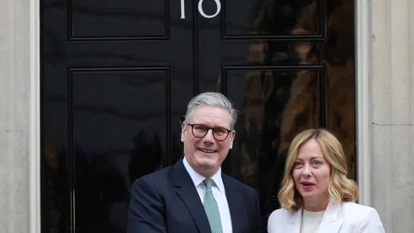 Wollen einen Handelskrieg verhindern: Der britische Premierminister Keir Starmer und Giorgia Meloni, Ministerpräsidentin von Italien. (Archivbild) - © Frank Augstein/AP/dpa