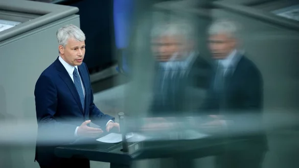 Au&szlig;enminister Wadephul hat f&uuml;r Irritationen in der Union gesorgt, was den Kurs in der Israel-Politik angeht. Nun gibt es eine gemeinsame Linie, sagt Bilger. - &copy; Kay Nietfeld/dpa