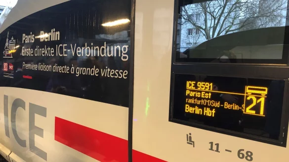 Grenzüberschreitende Strecken wie die zwischen Berlin und Paris werden der Bahn zufolge immer beliebter. (Archivbild) - © Michael Evers/dpa